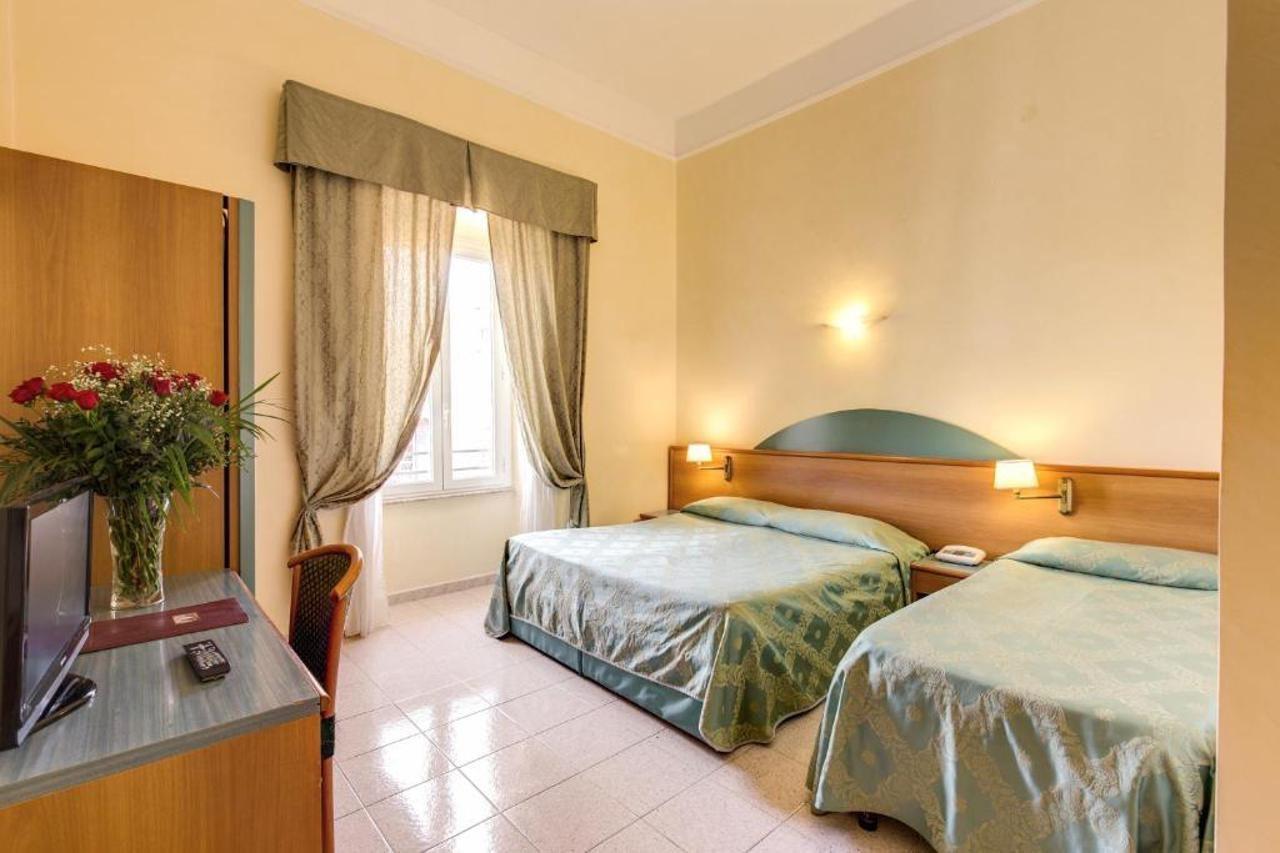 רומא Hotel Contilia מראה חיצוני תמונה