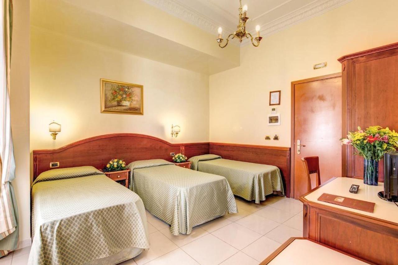 רומא Hotel Contilia מראה חיצוני תמונה