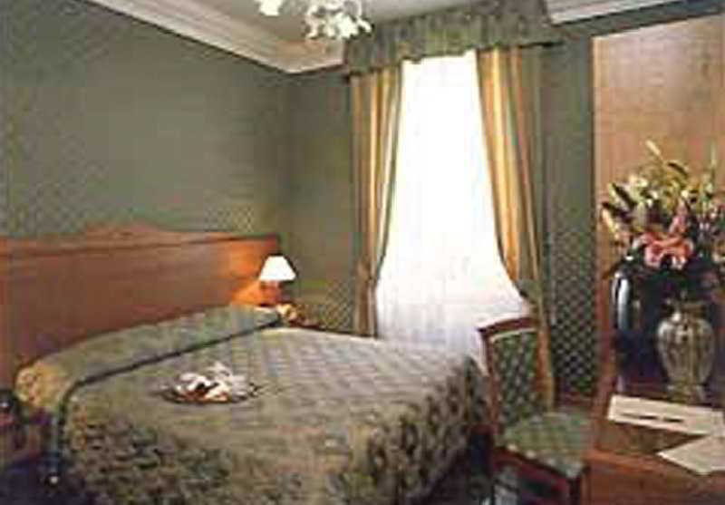 רומא Hotel Contilia מראה חיצוני תמונה